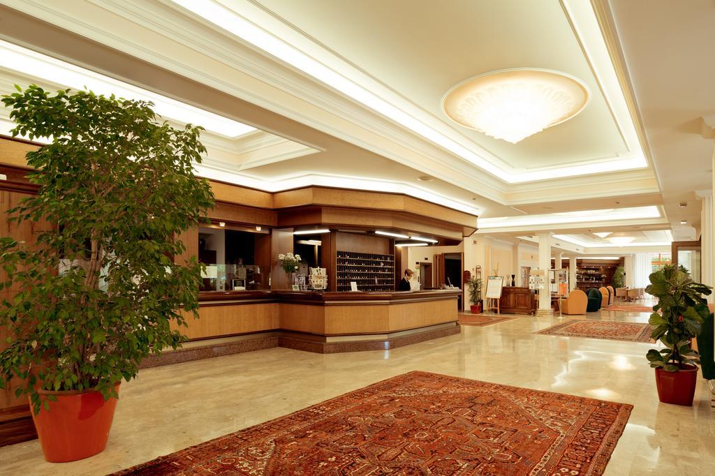 Hotel Terme Antoniano مونتيجروتو تيرمي المظهر الخارجي الصورة
